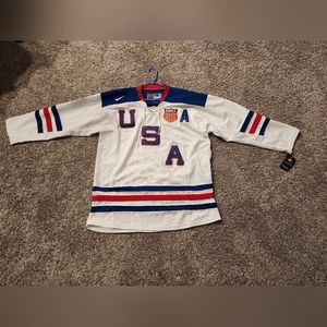 NWT! Zach Parise USA champion Jersey.